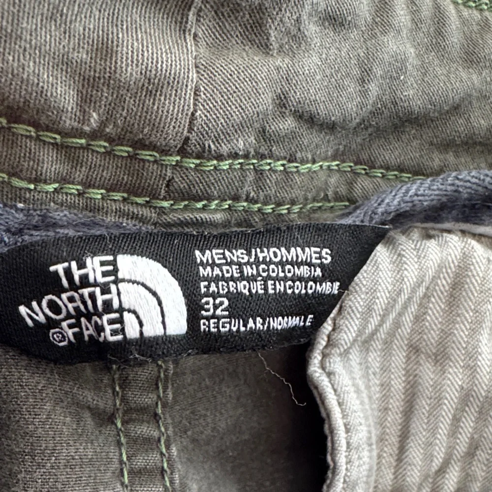 The North Face TNF Men's Gray Casual Cargo Shorts, sz 32